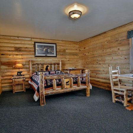 Wolf Den Log Cabin Motel&RV Park Thayne Eksteriør billede