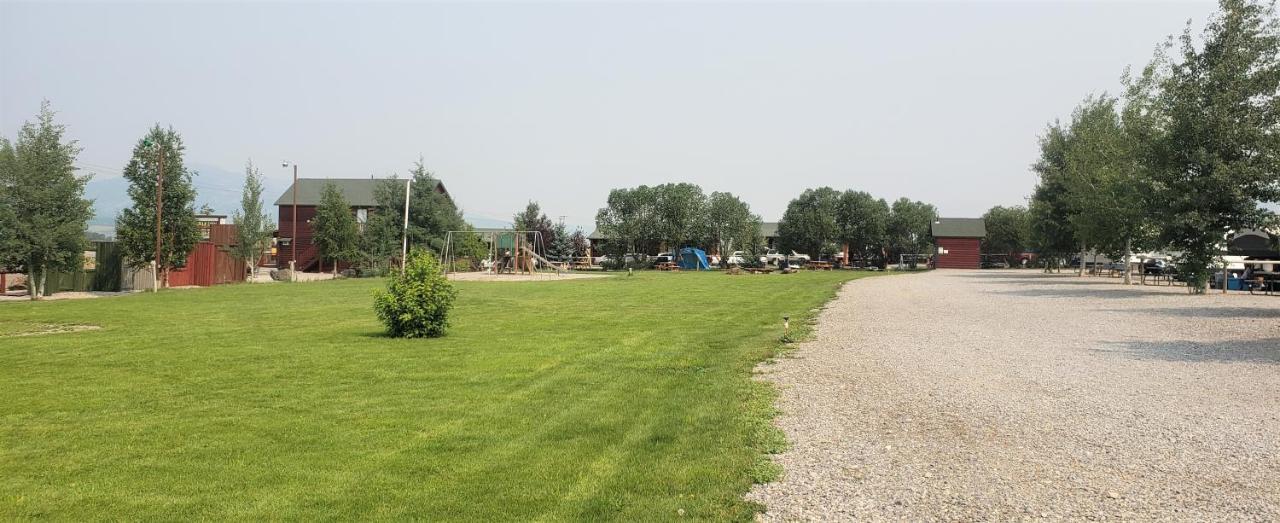 Wolf Den Log Cabin Motel&RV Park Thayne Eksteriør billede