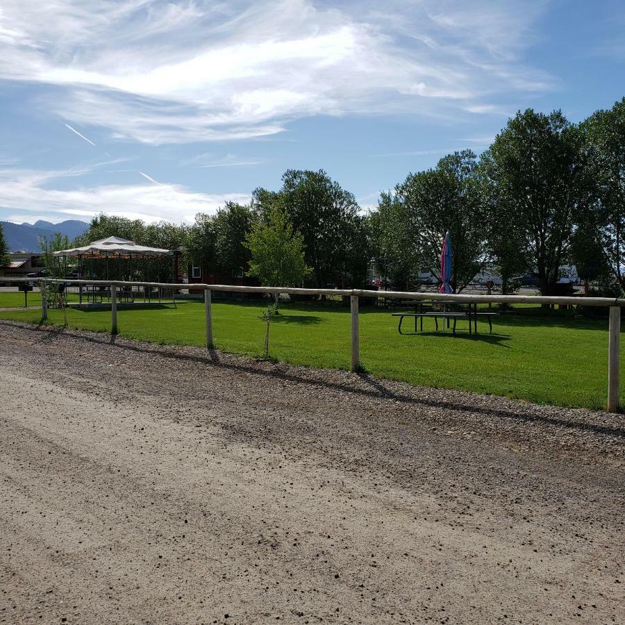 Wolf Den Log Cabin Motel&RV Park Thayne Eksteriør billede